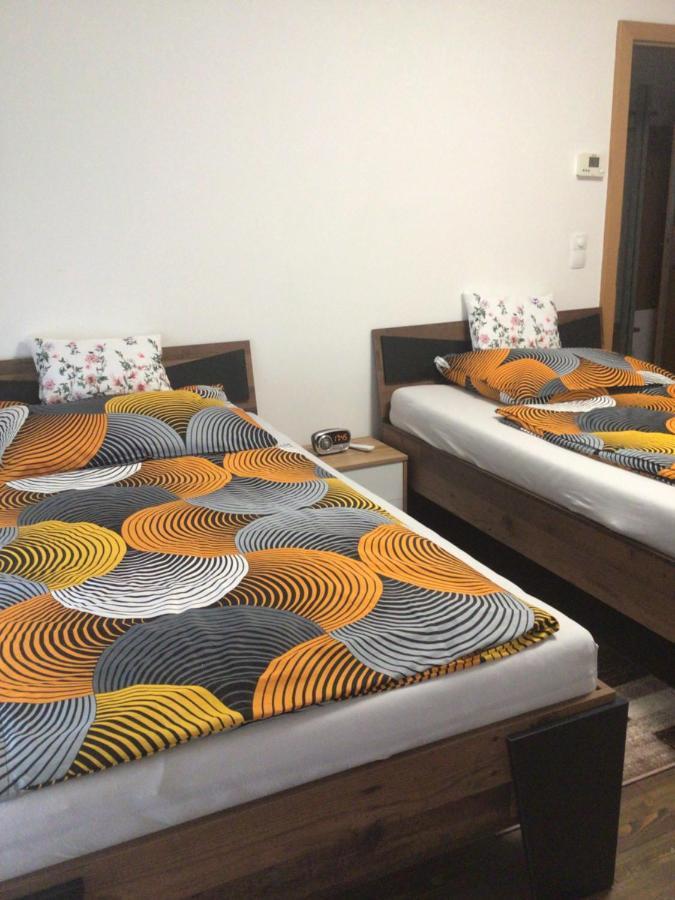 Nina Apartment Βίνερ Νόιστατ Εξωτερικό φωτογραφία